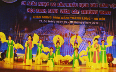 Đ&agrave;o tạo diễn vi&ecirc;n ch&egrave;o lựa "khu&ocirc;n v&agrave;ng" trao "thước ngọc"